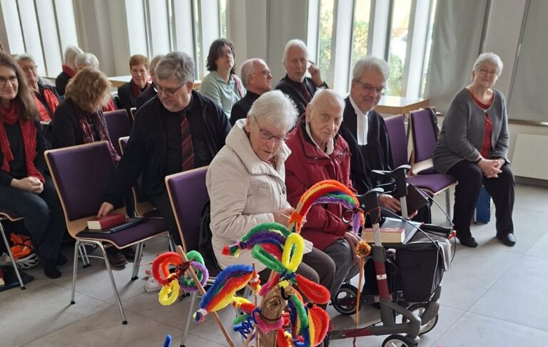 Im Zeichen des Regenbogens – kreative Predigtaktion am 15.03.26 in der Hephata-Kirche. Foto: Udo Schwalenbier